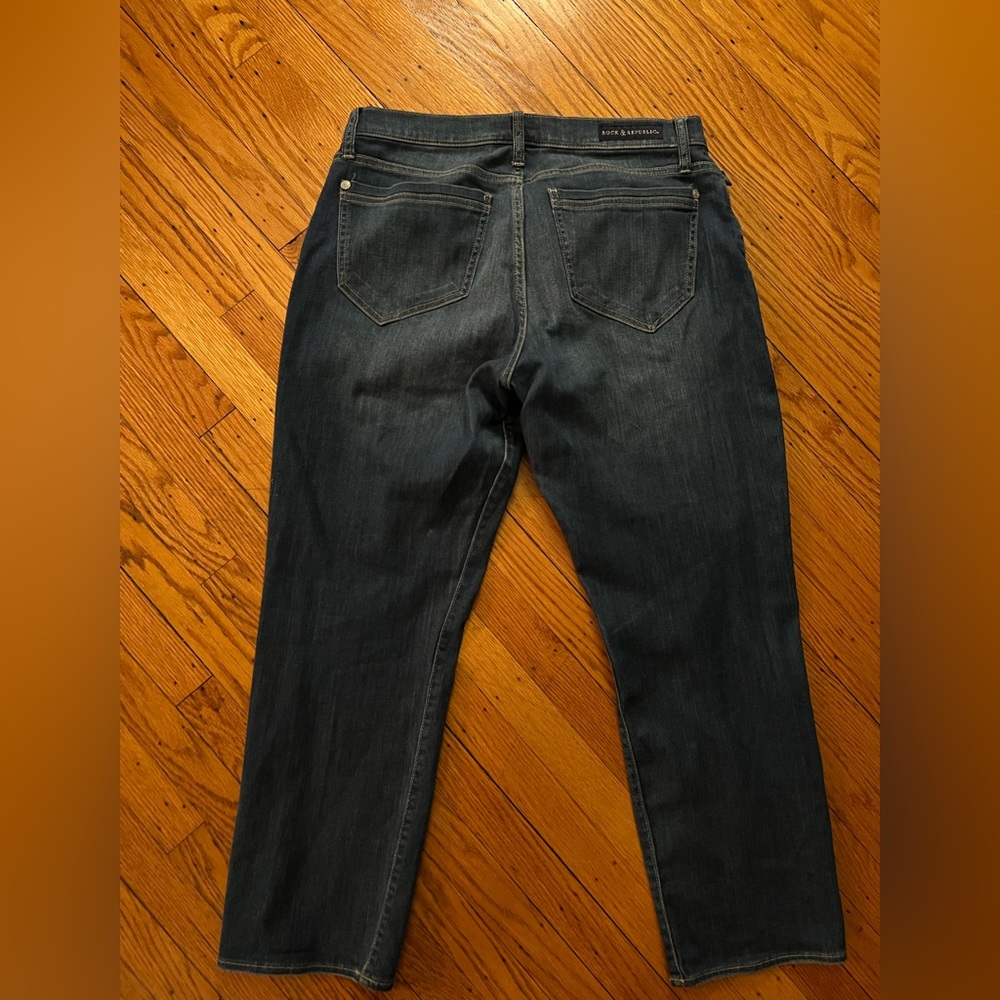 Rock and Republic distressed jeans size 14 - Picture 2 of 7